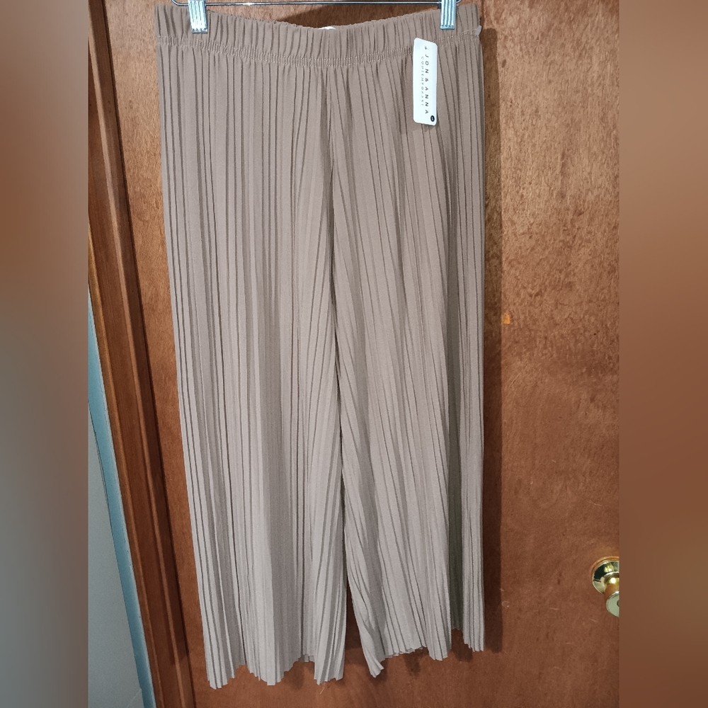 Jon & Anna Taupe Pleated Pants